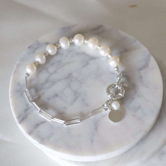 https://gomagcdn.ro/domains/janette.ro/files/product/original/bratara-argint-personalizata-cu-perle-125462.jpg|https://gomagcdn.ro/domains/janette.ro/files/product/original/bratara-argint-personalizata-cu-perle-098913.jpg|https://gomagcdn.ro/domains/janette.ro/files/product/original/bratara-argint-personalizata-cu-perle-485588.jpg|https://gomagcdn.ro/domains/janette.ro/files/product/original/bratara-argint-personalizata-cu-perle-292608.jpg|https://gomagcdn.ro/domains/janette.ro/files/product/original/bratara-argint-personalizata-cu-perle-913169.jpg|https://gomagcdn.ro/domains/janette.ro/files/product/original/bratara-argint-personalizata-cu-perle-044551.png|https://gomagcdn.ro/domains/janette.ro/files/product/original/bratara-argint-personalizata-cu-perle-901937.png|https://gomagcdn.ro/domains/janette.ro/files/product/original/bratara-argint-personalizata-cu-perle-910562.png|https://gomagcdn.ro/domains/janette.ro/files/product/original/bratara-argint-personalizata-cu-perle-478729.png|https://gomagcdn.ro/domains/janette.ro/files/product/original/bratara-argint-personalizata-cu-perle-446396.png|https://gomagcdn.ro/domains/janette.ro/files/product/original/bratara-argint-personalizata-cu-perle-567528.jpg|https://gomagcdn.ro/domains/janette.ro/files/product/original/bratara-argint-personalizata-cu-perle-972436.jpg|https://gomagcdn.ro/domains/janette.ro/files/product/original/bratara-argint-personalizata-cu-perle-591943.jpg [4]