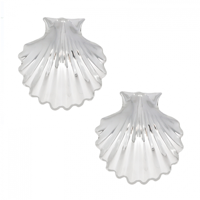 Cercei din argint în forma de scoica. [4]