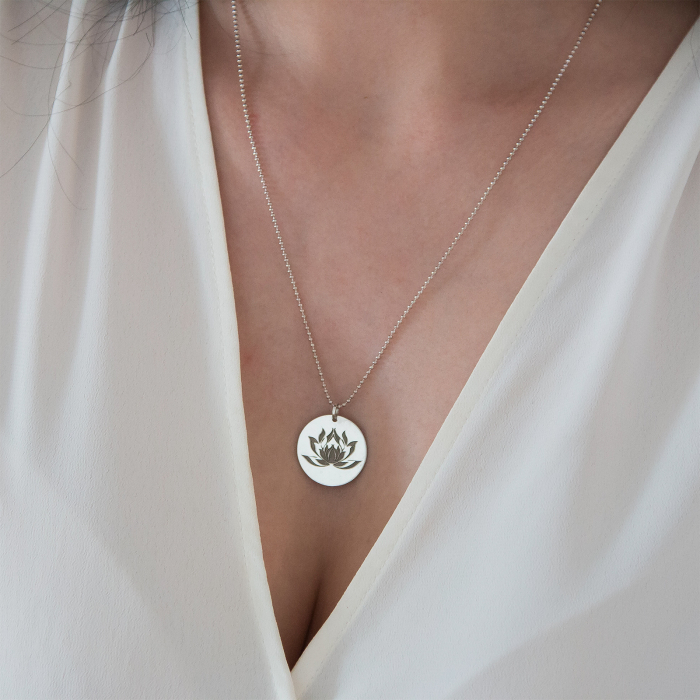 https://gomagcdn.ro/domains/janette.ro/files/product/original/lantisor-argint-personalizat-cu-floare-de-lotus-963070.jpg|https://gomagcdn.ro/domains/janette.ro/files/product/original/lantisor-argint-personalizat-cu-floare-de-lotus-697098.jpg|https://gomagcdn.ro/domains/janette.ro/files/product/original/lantisor-argint-personalizat-cu-floare-de-lotus-741170.jpg|https://gomagcdn.ro/domains/janette.ro/files/product/original/341269.jpg|https://gomagcdn.ro/domains/janette.ro/files/product/original/lantisor-argint-personalizat-cu-floare-de-lotus-896251.png|https://gomagcdn.ro/domains/janette.ro/files/product/original/lantisor-argint-personalizat-cu-floare-de-lotus-427463.png|https://gomagcdn.ro/domains/janette.ro/files/product/original/lantisor-argint-personalizat-cu-floare-de-lotus-367440.png|https://gomagcdn.ro/domains/janette.ro/files/product/original/lantisor-argint-personalizat-cu-floare-de-lotus-487861.png|https://gomagcdn.ro/domains/janette.ro/files/product/original/lantisor-argint-personalizat-cu-floare-de-lotus-326101.png|https://gomagcdn.ro/domains/janette.ro/files/product/original/lantisor-argint-personalizat-cu-floare-de-lotus-997575.jpg|https://gomagcdn.ro/domains/janette.ro/files/product/original/lantisor-argint-personalizat-cu-floare-de-lotus-812252.jpg|https://gomagcdn.ro/domains/janette.ro/files/product/original/lantisor-argint-personalizat-cu-floare-de-lotus-399783.jpg [2]