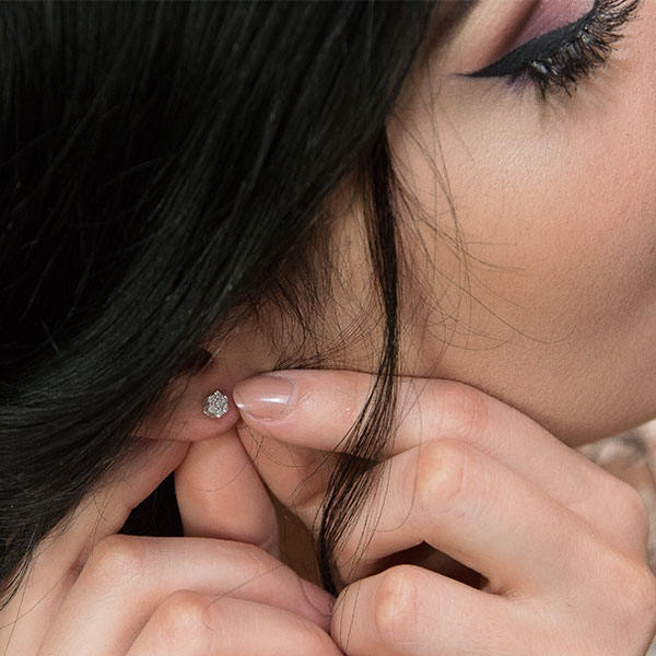 Set bijuterii argint pentru mirese cu cercei și colier cu zirconii [4]