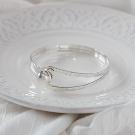 Bratara argint circulara cu bila si bucla [2]