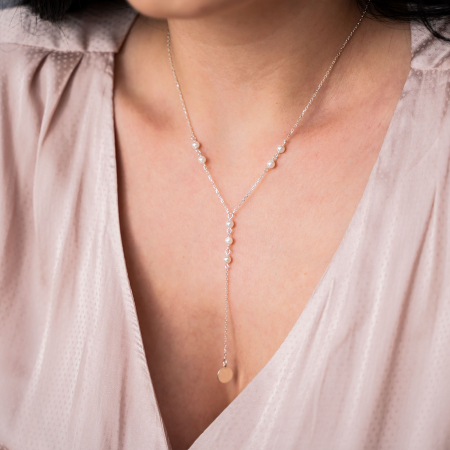 Perle - https://gomagcdn.ro/domains/janette.ro/files/product/original/lant-argint-cu-perle-si-banut-personalizat-367998.jpg