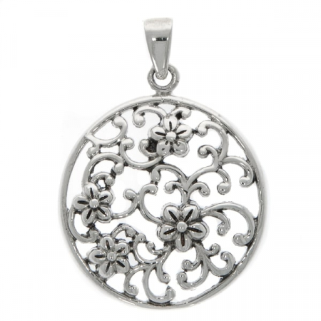 Pandantiv rotund din argint antichizat cu detalii florale [0]