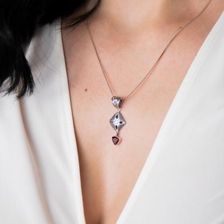 https://gomagcdn.ro/domains/janette.ro/files/product/original/set-argint-antonia-191403.jpg|https://gomagcdn.ro/domains/janette.ro/files/product/original/set-argint-cu-granat-antonia-839603.jpg|https://gomagcdn.ro/domains/janette.ro/files/product/original/set-argint-antonia-122912.jpg|https://gomagcdn.ro/domains/janette.ro/files/product/original/set-argint-antonia-171809.jpg [3]