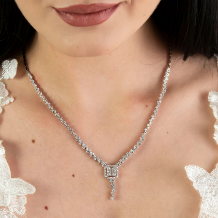 Set elegant din argint cu cercei si colier decorat cu zirconii [5]