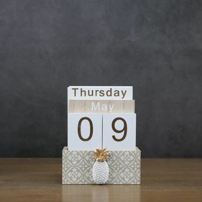 Calendar din Lemn, 11 x 6 x 14 cm, Ananas [2]
