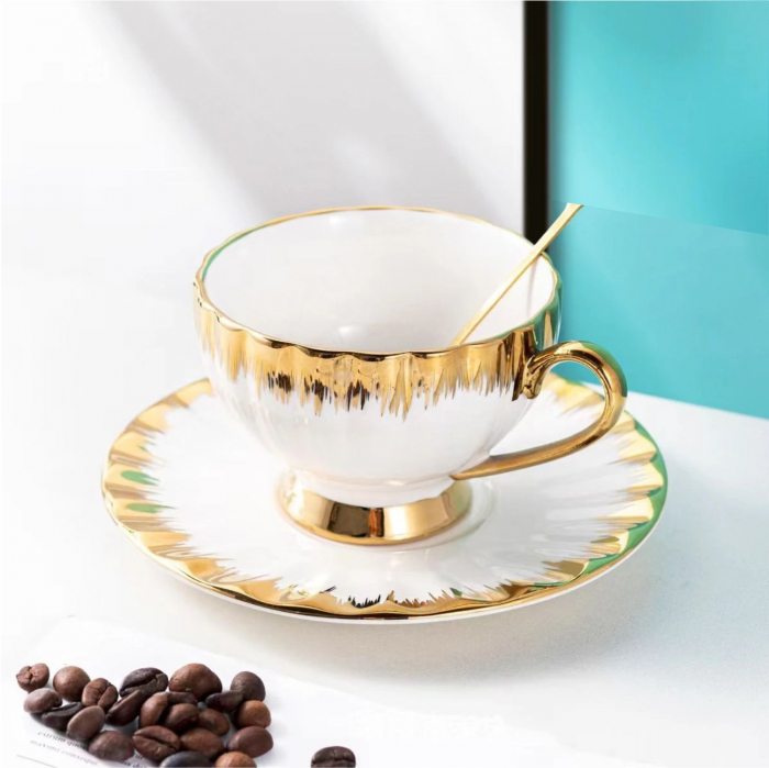 Set 2 Cesti 180 ml si Farfurii din Portelan, lingurite metalice, GOLDEN, Alb si Negru [7]