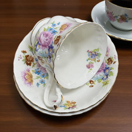 Serviciu Portelan Vintage Royal, 2 Cesti si farfurii, SPRING BOUQUET [1]