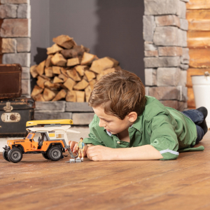 Masina Dickie Toys Playlife Camping Set cu figurina si accesorii [5]