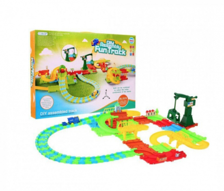  Garnituri trenulete - Pista pentru tren de marfa cu macara, 93 piese