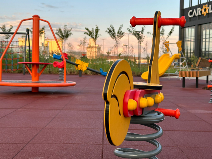 Amenajare loc de joaca Carolina Mall - Alba Iulia, AB [12]