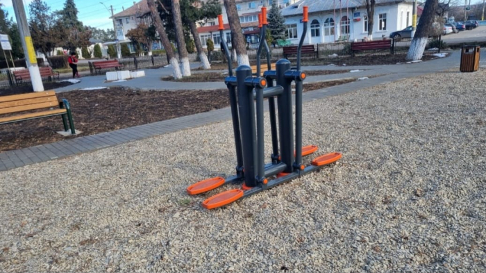 Amenajare loc de joaca si echipamente fitness - Comuna Bodesti, NT [15]