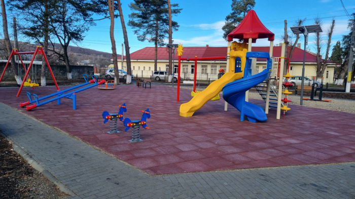 Amenajare loc de joaca si echipamente fitness - Comuna Bodesti, NT [3]