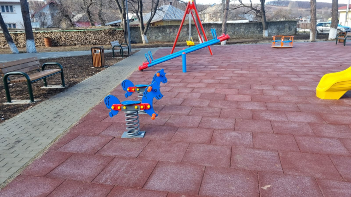 Amenajare loc de joaca si echipamente fitness - Comuna Bodesti, NT [8]