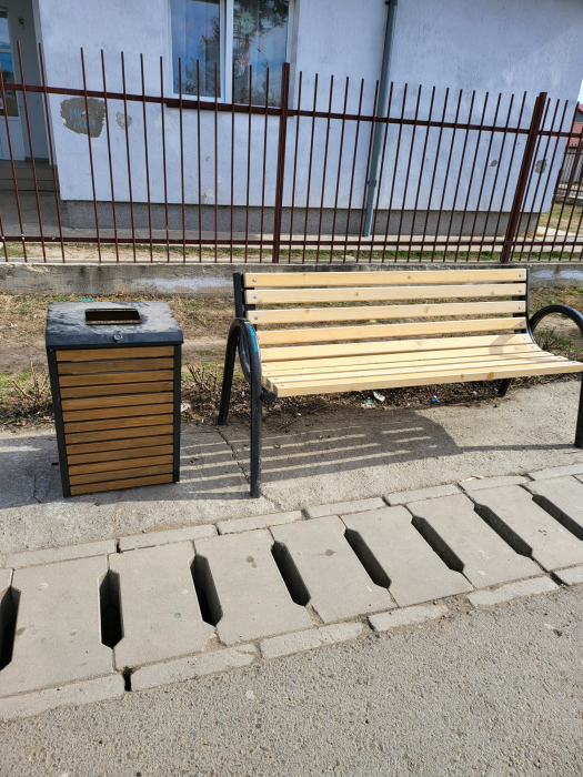 Amenajare mobilier urban banci si cosuri de gunoi Fundeni - CL [4]
