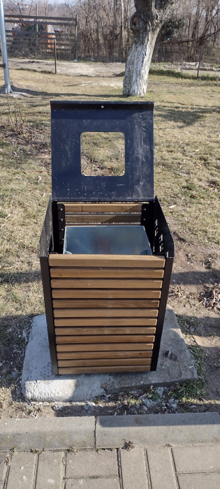 Amenajare mobilier urban banci si cosuri de gunoi Fundeni - CL [11]