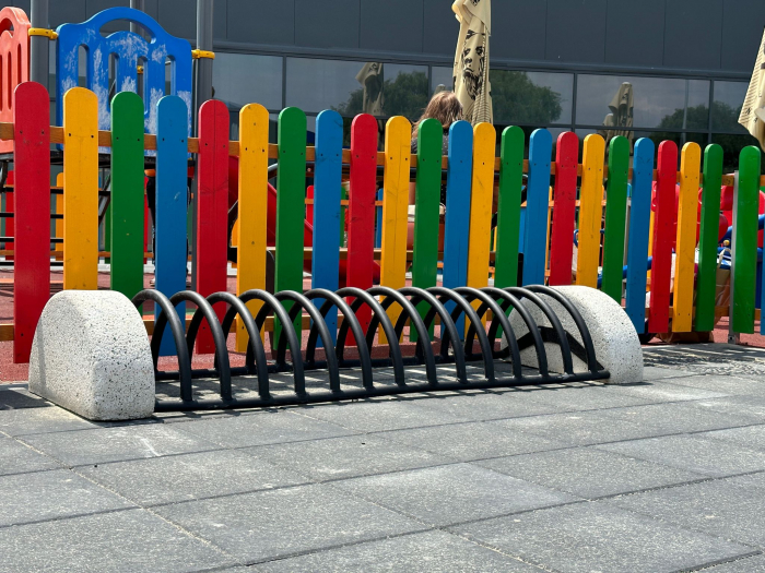Amenajare mobilier urban rastel biciclete si cosuri de gunoi din beton FUNSHOP PARK Vaslui, VS [21]