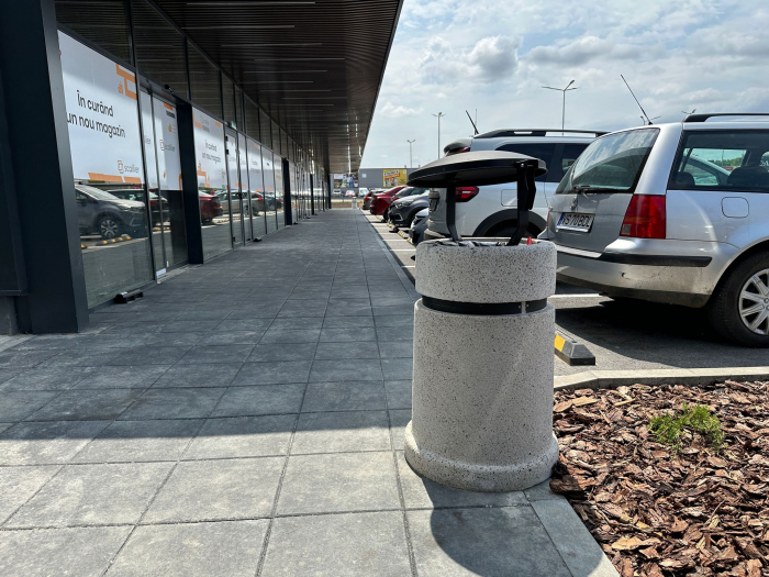 Amenajare mobilier urban rastel biciclete si cosuri de gunoi din beton FUNSHOP PARK Vaslui, VS [13]
