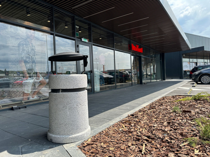 Amenajare mobilier urban rastel biciclete si cosuri de gunoi din beton FUNSHOP PARK Vaslui, VS [9]