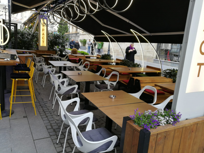 Amenajare mobilier urban terasa Pact - Centru Vechi, Bucuresti [5]
