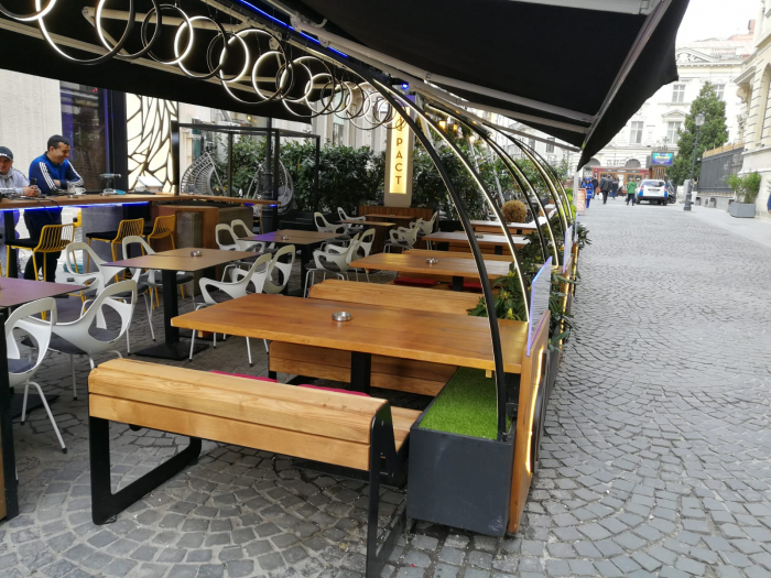 Amenajare mobilier urban terasa Pact - Centru Vechi, Bucuresti [4]
