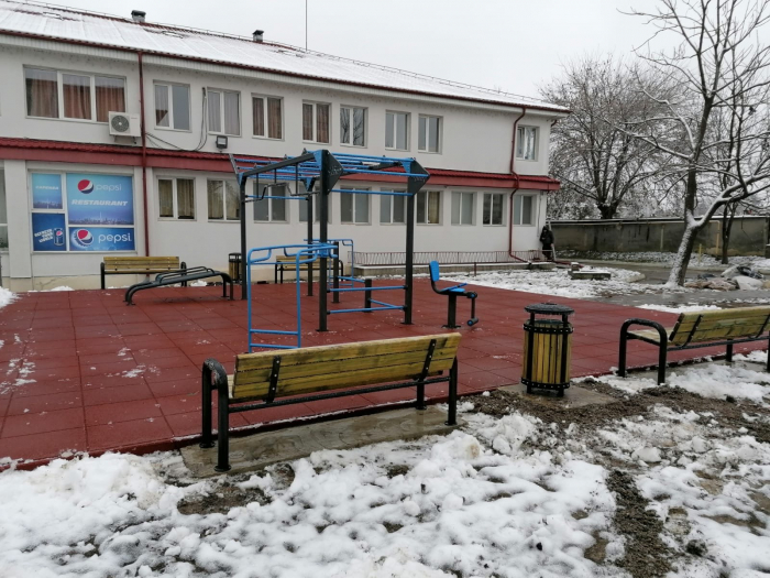 20B Mobilier urban stradal Banca exterior parc [4]