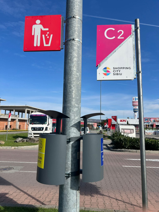 Cosuri de gunoi cu prindere pe stalp pentru hartie, sticla si metal PK01 [4]