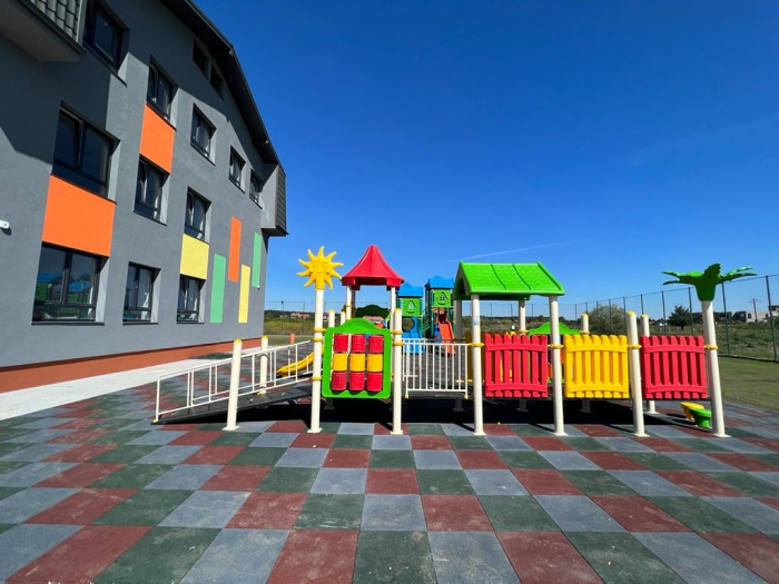 Loc de joaca de exterior pentru copii cu dizabilitati - 28EG [5]