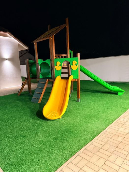 Loc de joaca exterior Arad, AR [17]