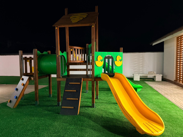 Loc de joaca exterior Arad, AR [13]