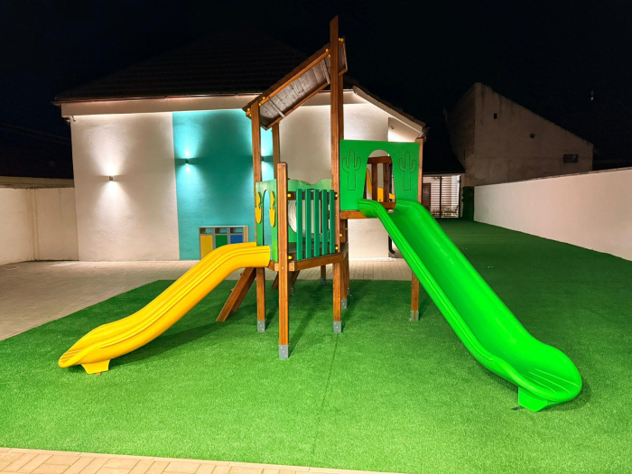 Loc de joaca exterior Arad, AR [16]