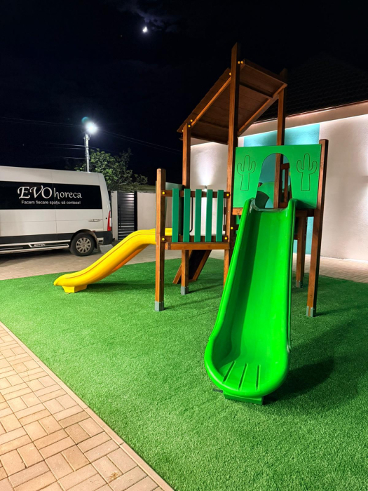 Loc de joaca exterior Arad, AR [9]