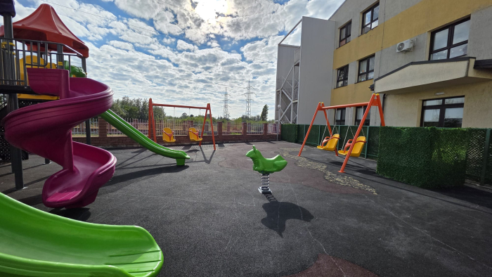 Loc de joaca exterior Gradinita Campus Scolar Fundeni, DOBROIESTI [3]