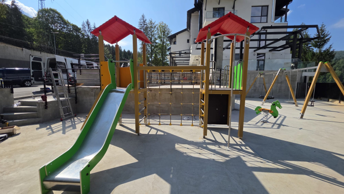 Loc de joaca exterior Hotel Vidraru Transfagarasani, AG [8]