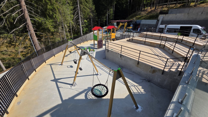 Loc de joaca exterior Hotel Vidraru Transfagarasani, AG [20]