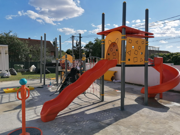 Loc de joaca Gradinita cu Program Prelungit Nr.7 din Localitatea Negresti-Oas, SM [20]