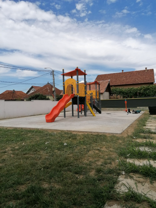 Loc de joaca Gradinita cu Program Prelungit Nr.7 din Localitatea Negresti-Oas, SM [3]