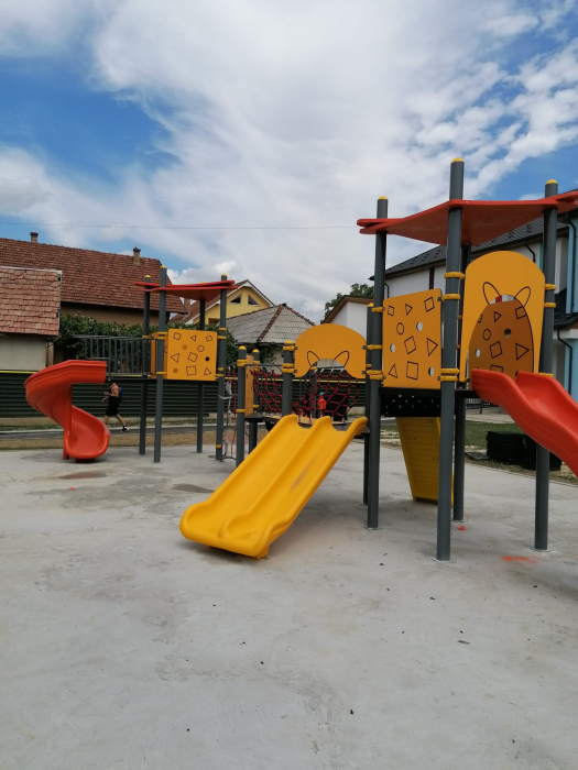 Loc de joaca Gradinita cu Program Prelungit Nr.7 din Localitatea Negresti-Oas, SM [6]