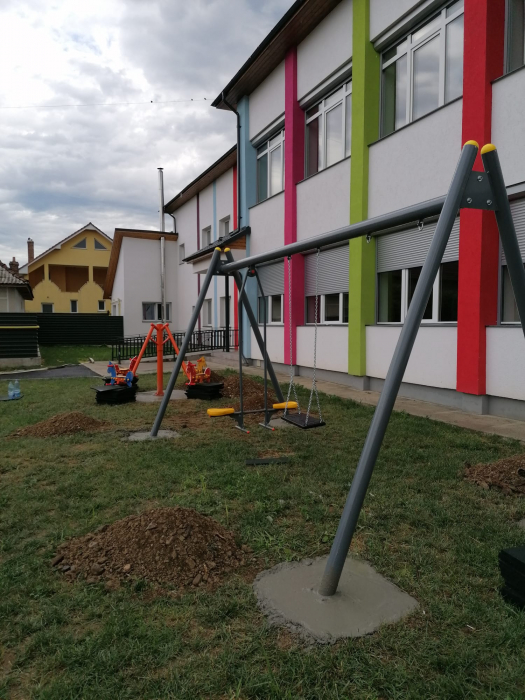 Loc de joaca Gradinita cu Program Prelungit Nr.7 din Localitatea Negresti-Oas, SM [11]