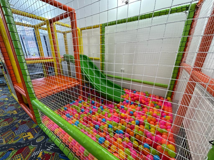 Loc de joaca interior Mercury Kids Sebes, AB [4]
