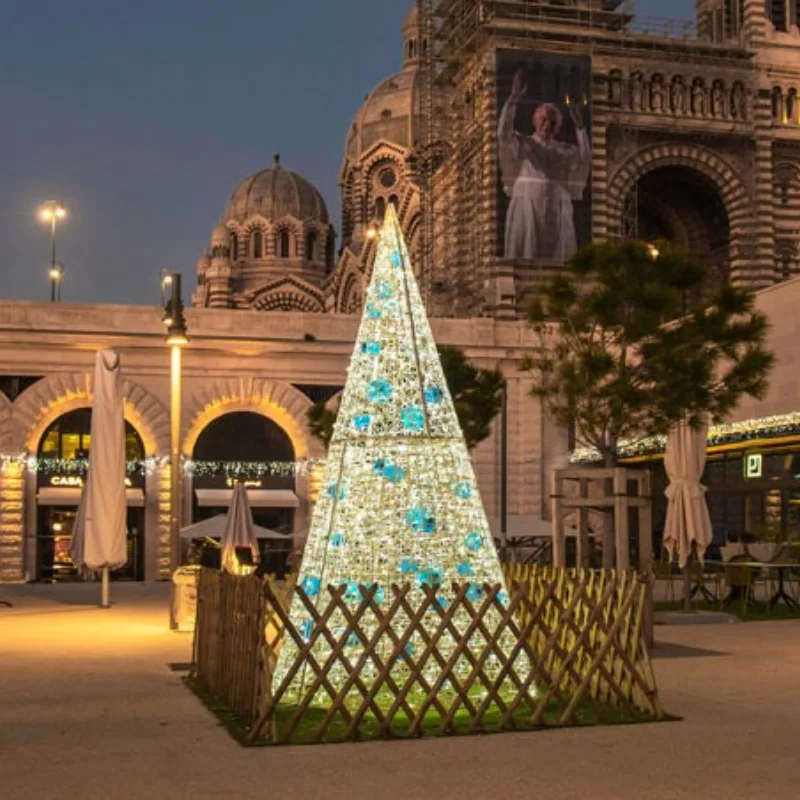 Pom de craciun artificial pentru exterior -  CONE 3D GIGANT [7]