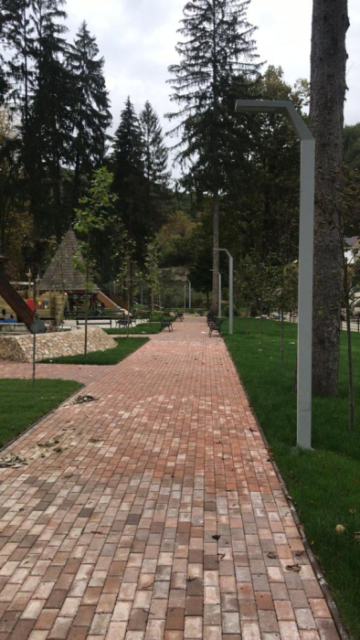 Stalp de iluminat modern alei pietonale parcuri si gradini A2057 [3]