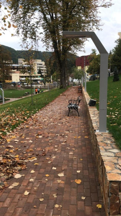 Stalp de iluminat modern alei pietonale parcuri si gradini A2057 [2]