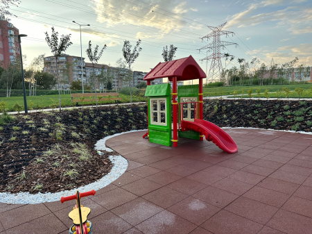 Casuta cu tobogan pentru bebe ideal pentru gradinita si parc - 179M [3]