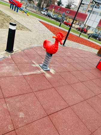 Amenajare loc de joaca - Onesti, BC [13]