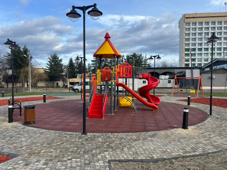 Amenajare loc de joaca - Onesti, BC [5]