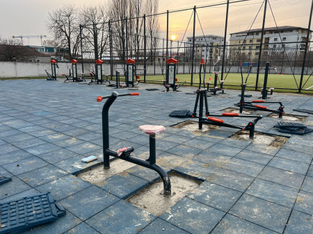 Amenajare loc de fitness si mobilier urban UNHCR - Timisoara TM [2]