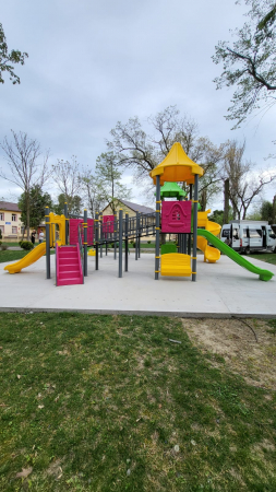 Amenajare loc de joaca - Comuna Sag, TM [5]