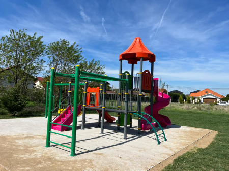 Amenajare loc de joaca - Comuna Sag, TM [8]