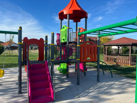 Amenajare loc de joaca - Comuna Sag, TM [1]